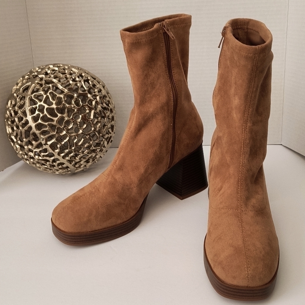 Sugar Nero Platform Bootie Tan Size 10M